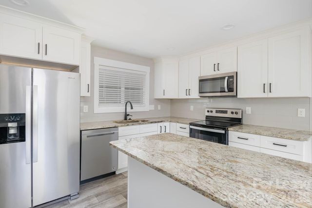 312 Glenrock Drive, Charlotte, NC 28217