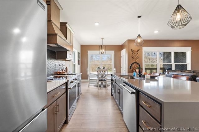 4654 Red Tail Ridge, Jeffersonville, IN 47130