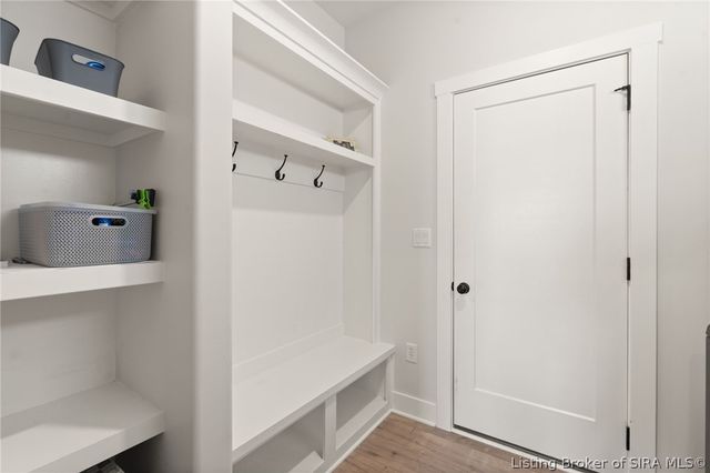 4654 Red Tail Ridge, Jeffersonville, IN 47130