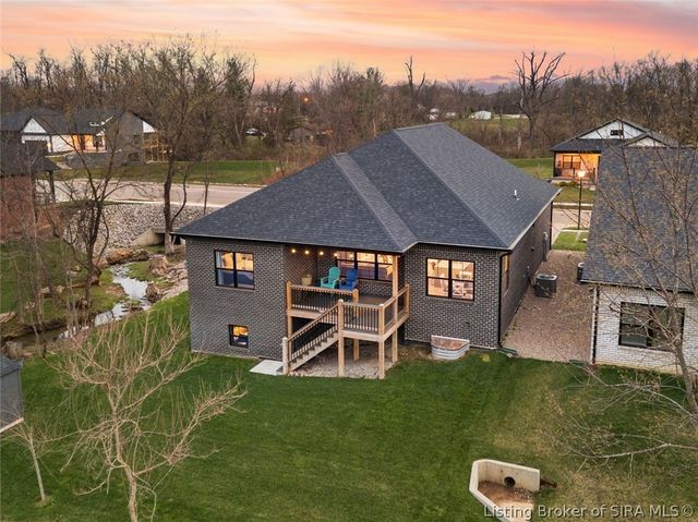 4654 Red Tail Ridge, Jeffersonville, IN 47130