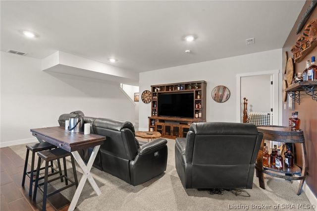 4654 Red Tail Ridge, Jeffersonville, IN 47130