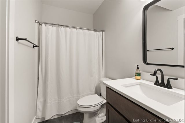 4654 Red Tail Ridge, Jeffersonville, IN 47130