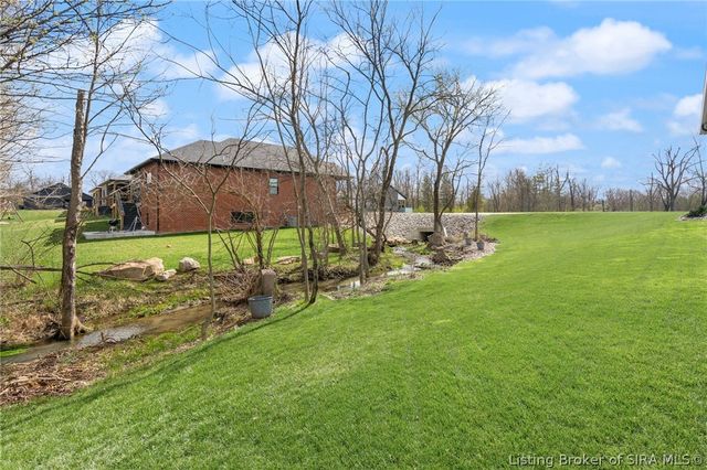 4654 Red Tail Ridge, Jeffersonville, IN 47130