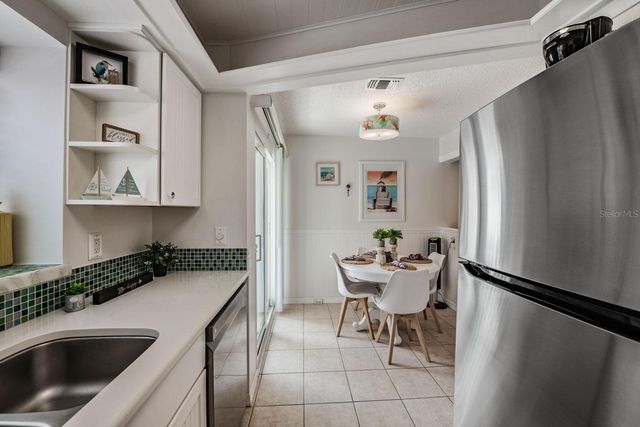 17960 GULF BOULEVARD 121, Redington Shores, FL 33708