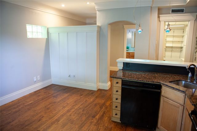 5837 Velasco Avenue 102, Dallas, TX 75206