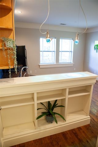 5837 Velasco Avenue 102, Dallas, TX 75206