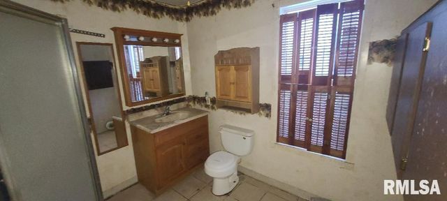 200 1ST Avenue, Sherrard, IL 61281