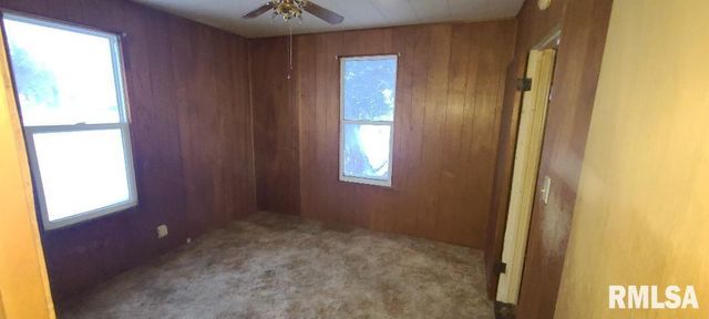 200 1ST Avenue, Sherrard, IL 61281