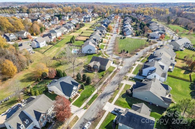 16103 Grassy Creek Drive, Huntersville, NC 28078