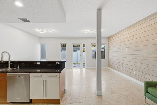 302 NE 8th Avenue 0, Fort Lauderdale, FL 33301