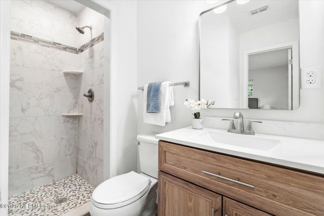 2901 STONEHURST Road E, Jacksonville, FL 32277