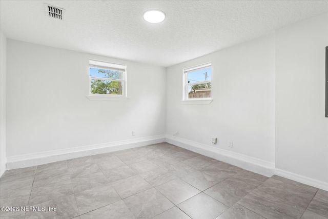 2901 STONEHURST Road E, Jacksonville, FL 32277