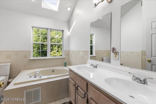 48 Diamond Lane, Howell, NJ 07731