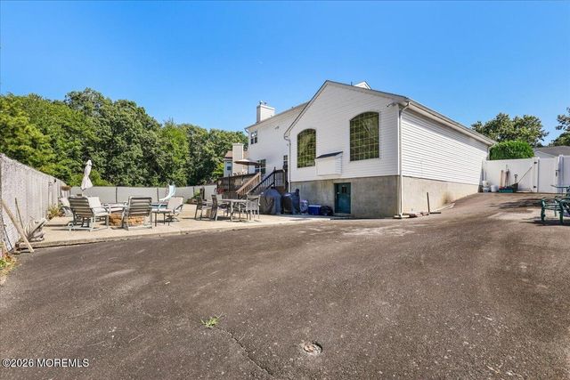 48 Diamond Lane, Howell, NJ 07731
