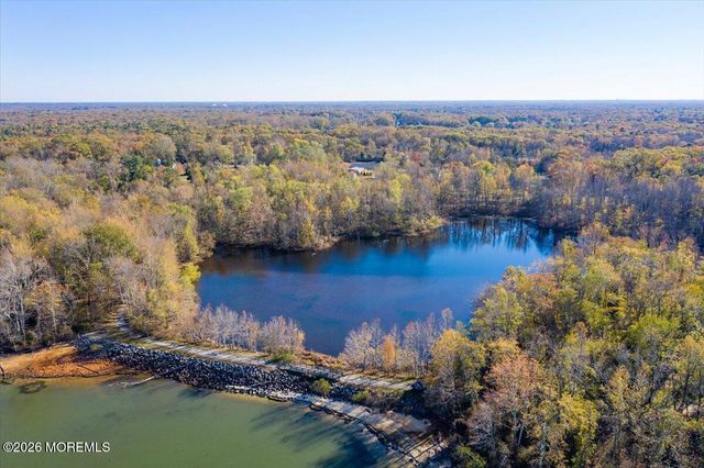 48 Diamond Lane, Howell, NJ 07731