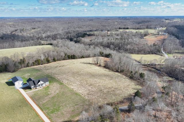 1267 Purtle Rd, Lafayette, TN 37083