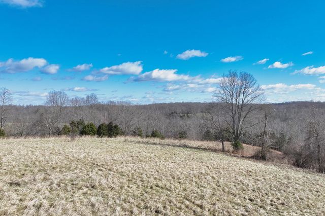 1267 Purtle Rd, Lafayette, TN 37083