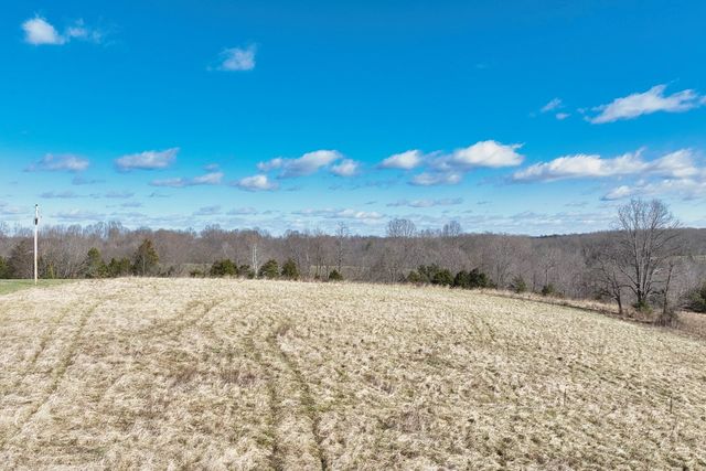 1267 Purtle Rd, Lafayette, TN 37083