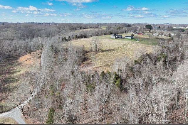 1267 Purtle Rd, Lafayette, TN 37083