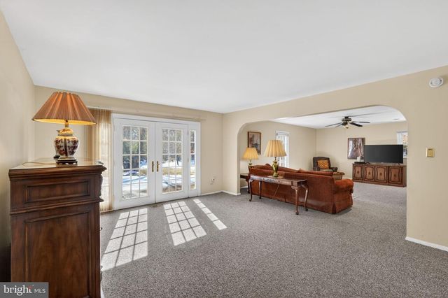 13 CROSSWICK PL, Willingboro, NJ 08046