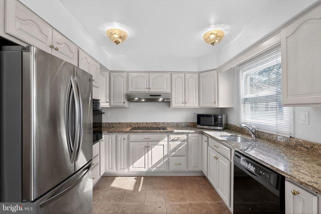 13 CROSSWICK PL, Willingboro, NJ 08046