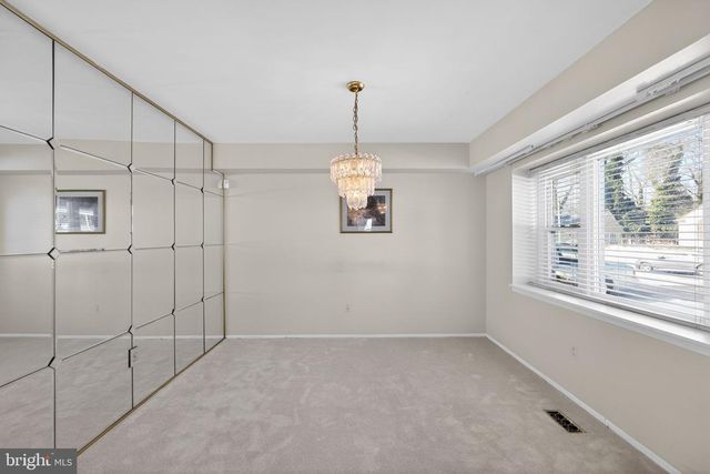 13 CROSSWICK PL, Willingboro, NJ 08046