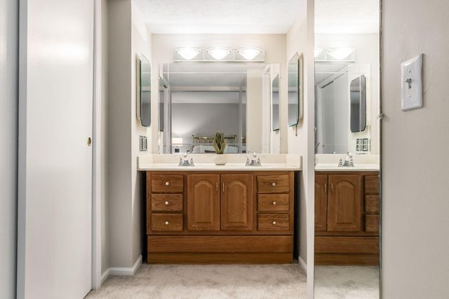 911 Manor Lane, J, Columbus, OH 43221