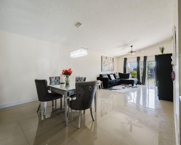 5402 Bonky Court 102b, West Palm Beach, FL 33415