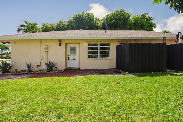 5402 Bonky Court 102b, West Palm Beach, FL 33415