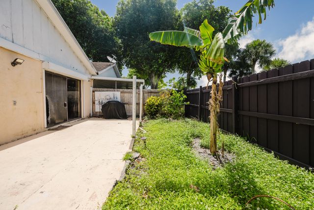 5402 Bonky Court 102b, West Palm Beach, FL 33415