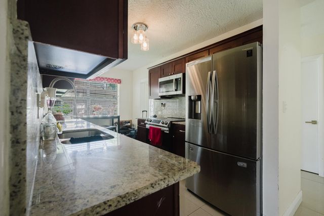 5402 Bonky Court 102b, West Palm Beach, FL 33415