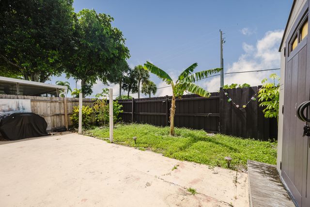 5402 Bonky Court 102b, West Palm Beach, FL 33415