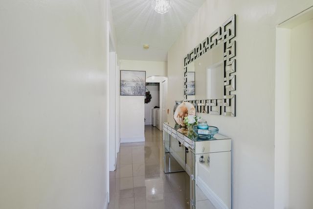 5402 Bonky Court 102b, West Palm Beach, FL 33415