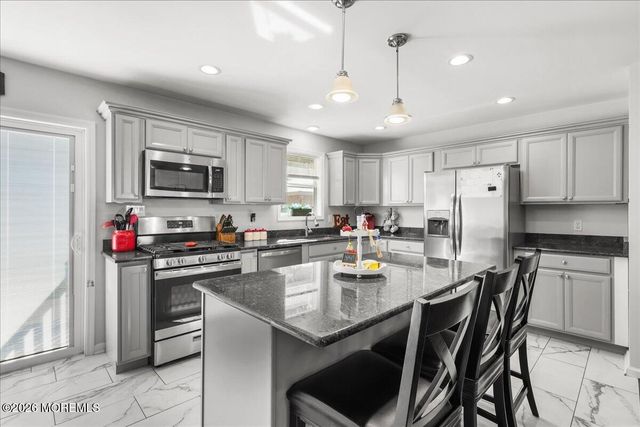 6 Soden Lane, Old Bridge, NJ 08857