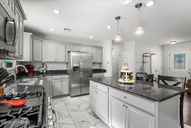 6 Soden Lane, Old Bridge, NJ 08857