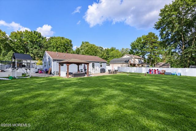6 Soden Lane, Old Bridge, NJ 08857