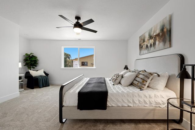 504 N Moen Ln, Greenacres, WA 99016