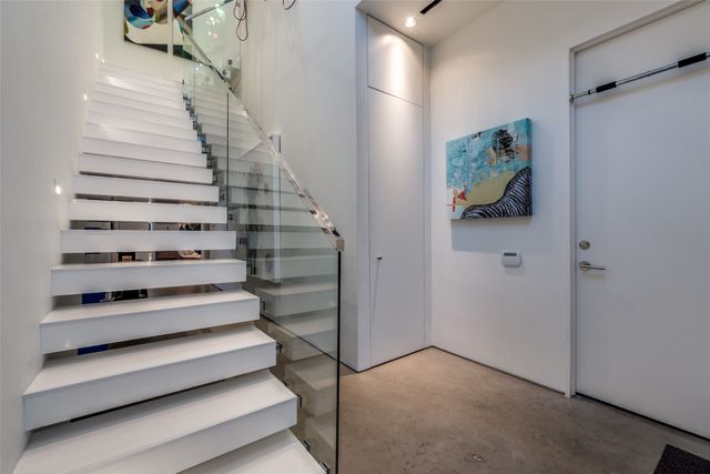 2300 N Carroll Avenue, Dallas, TX 75204