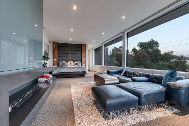 2300 N Carroll Avenue, Dallas, TX 75204