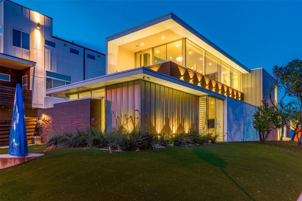 2300 N Carroll Avenue, Dallas, TX 75204