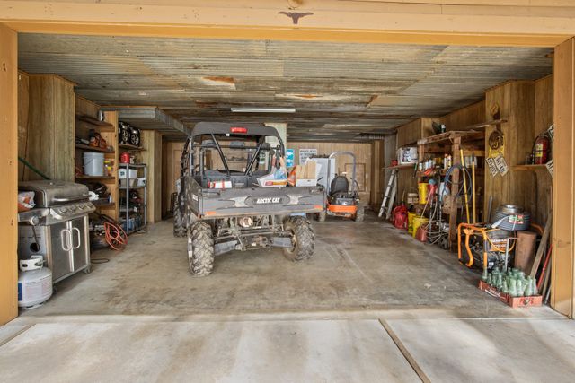 229 County Rd 3637, Jefferson, TX 75657