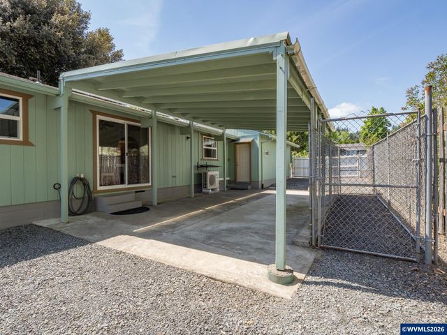 791 SW Linden Ln, Dundee, OR 97115