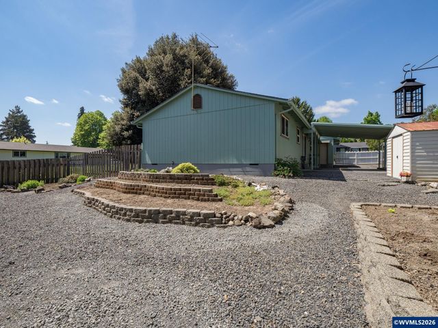 791 SW Linden Ln, Dundee, OR 97115