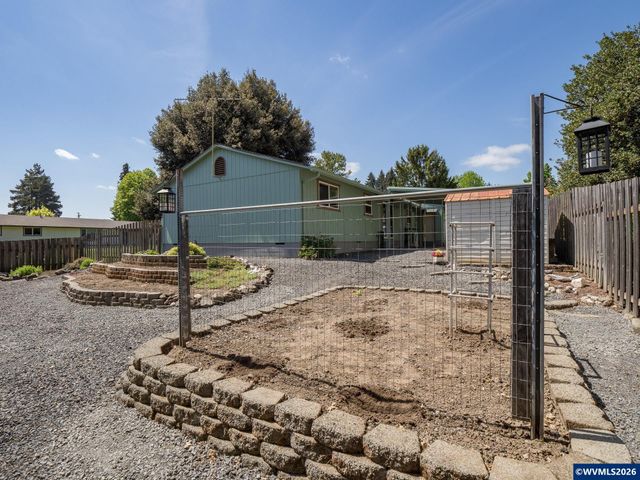 791 SW Linden Ln, Dundee, OR 97115