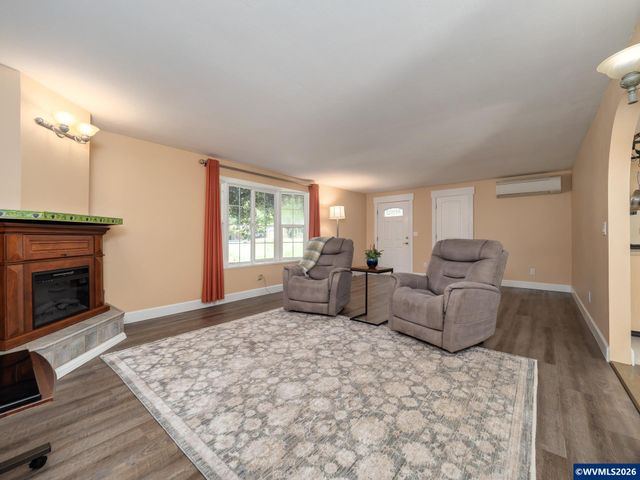 791 SW Linden Ln, Dundee, OR 97115
