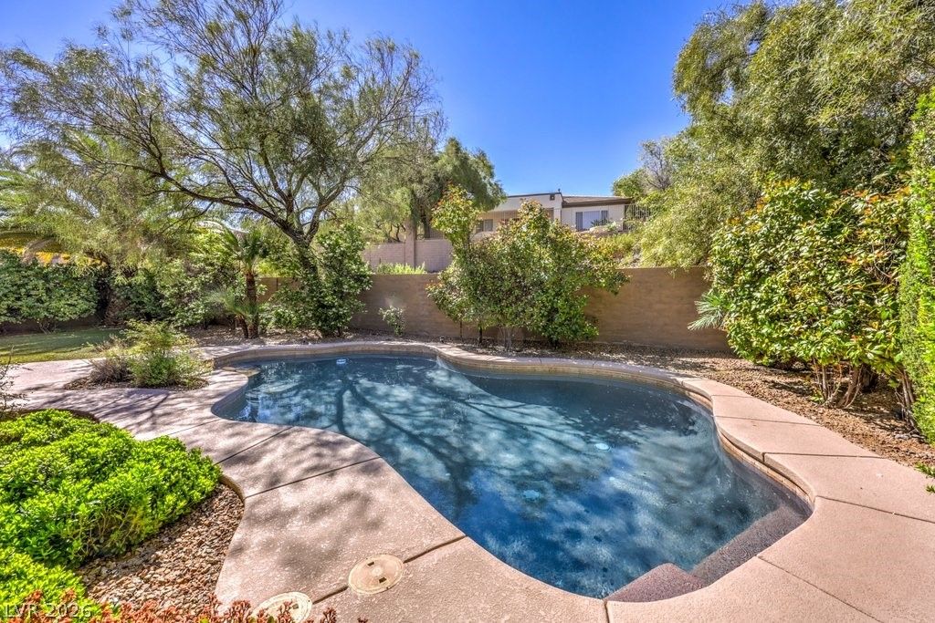 36 Feather Sound Drive, Henderson, NV 89052