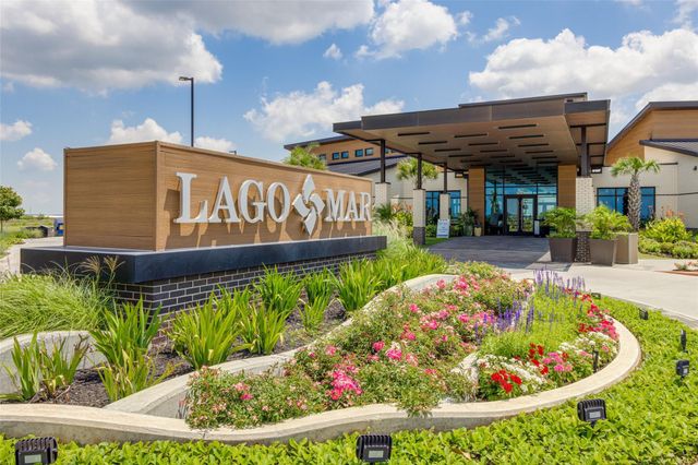 2930 Palm Branch Drive, Texas City, TX 77568