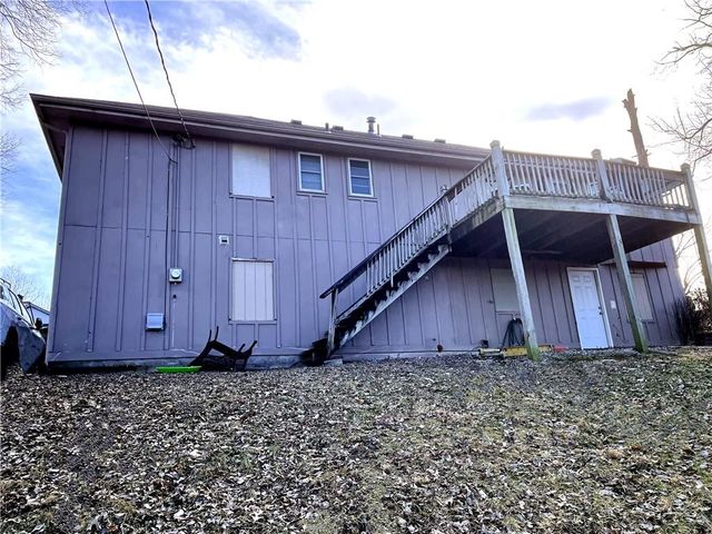 1310 N Forest Lane, Liberty, MO 64068