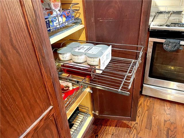 1310 N Forest Lane, Liberty, MO 64068