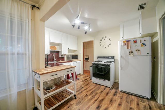 10313 Pinecrest Drive, Dallas, TX 75228